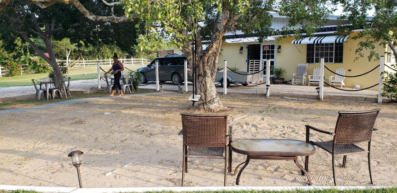 Treasure Beach Inn And Bar Esterno foto