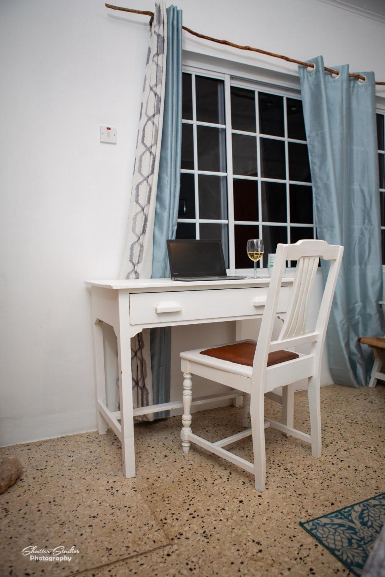 Treasure Beach Inn And Bar Esterno foto